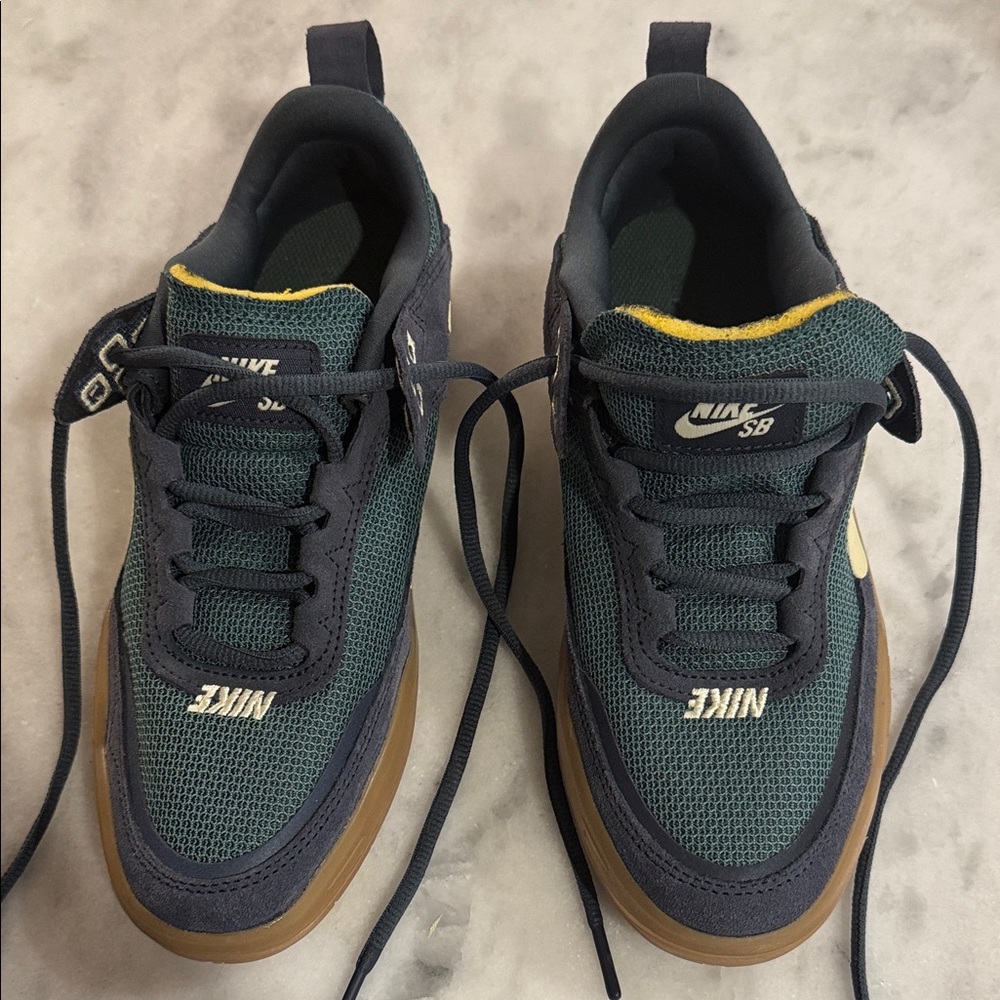 Nike Kids Grade School SB Day One Skate Shoes